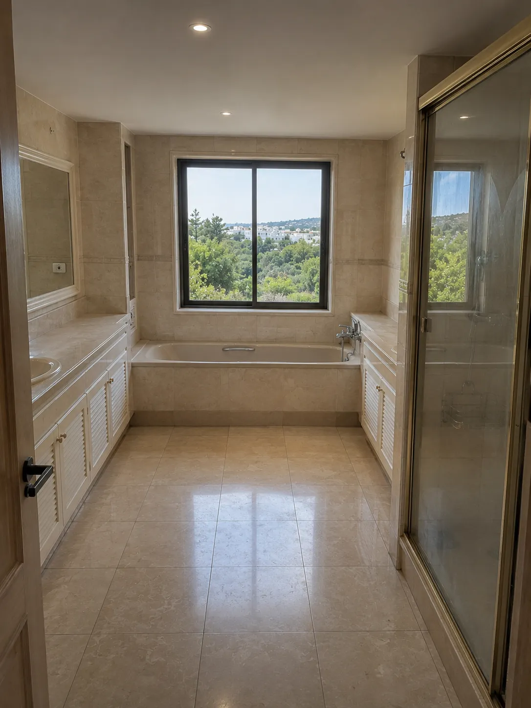 Original bathroom before the penthouse renovation in Marbella